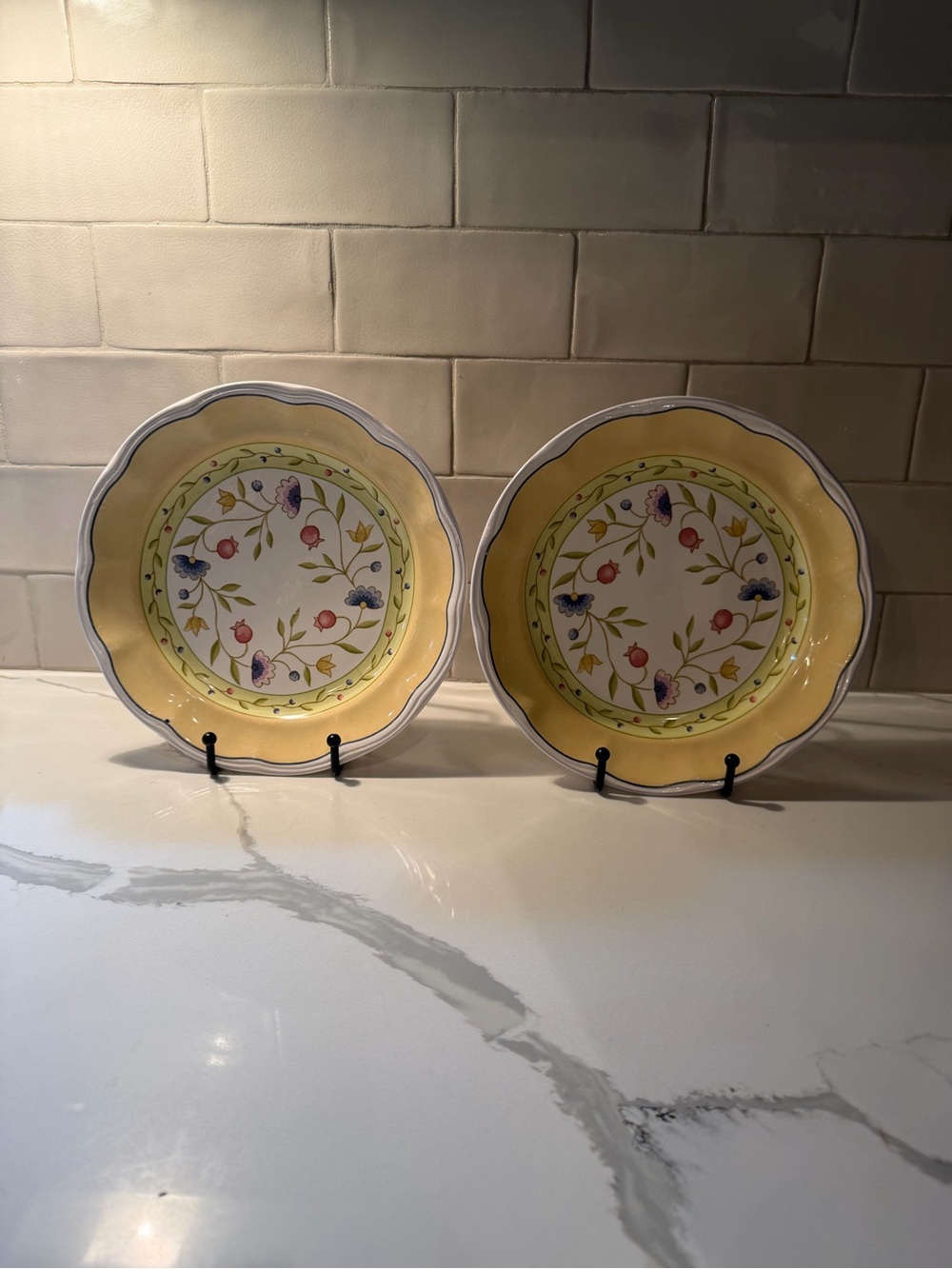 Studio Nova Yellow Floral Scalloped Dinner Plates - Pair